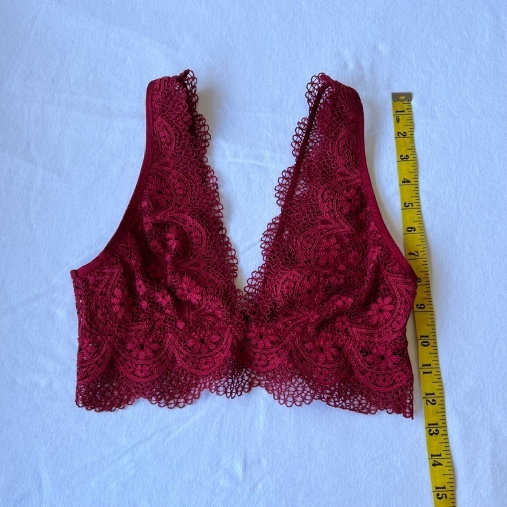 Victoria’s Secret Lace Bralette - Picture 6 of 8